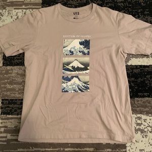 Uniqlo Waves Graphic Tee